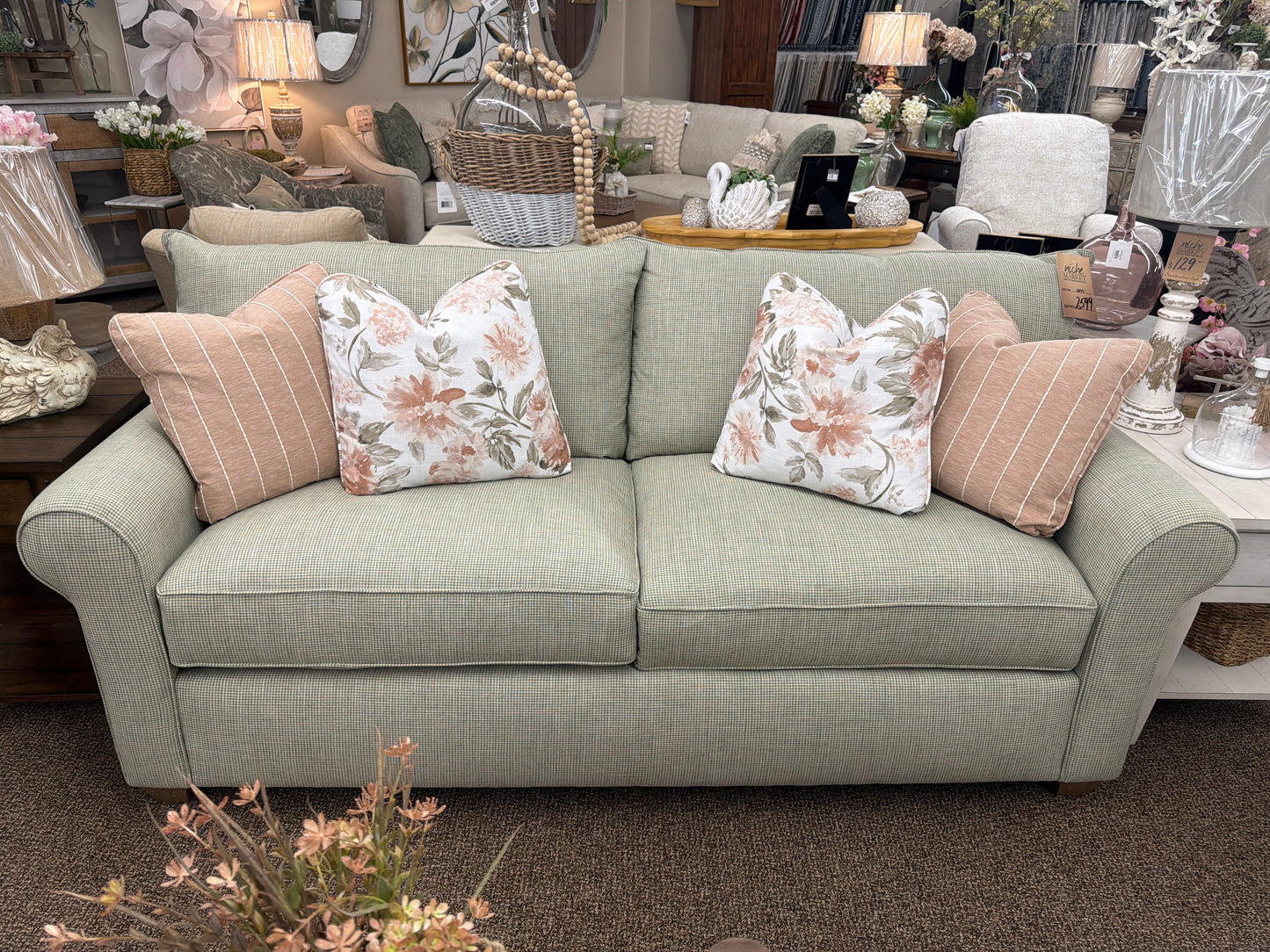 Picnic -16 Cottage Sofa