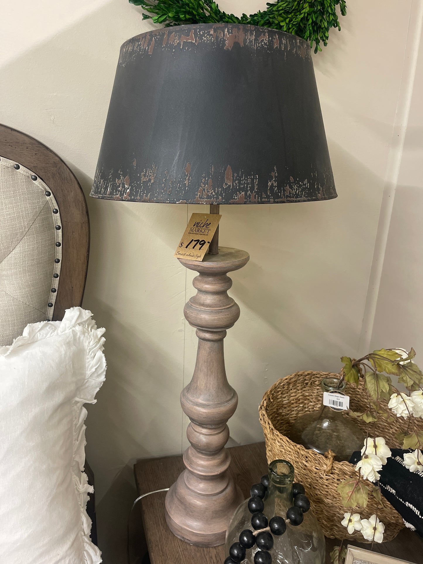 Waylon table lamp