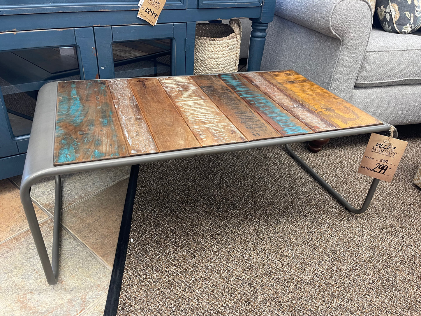 Salem Lake Cocktail Table