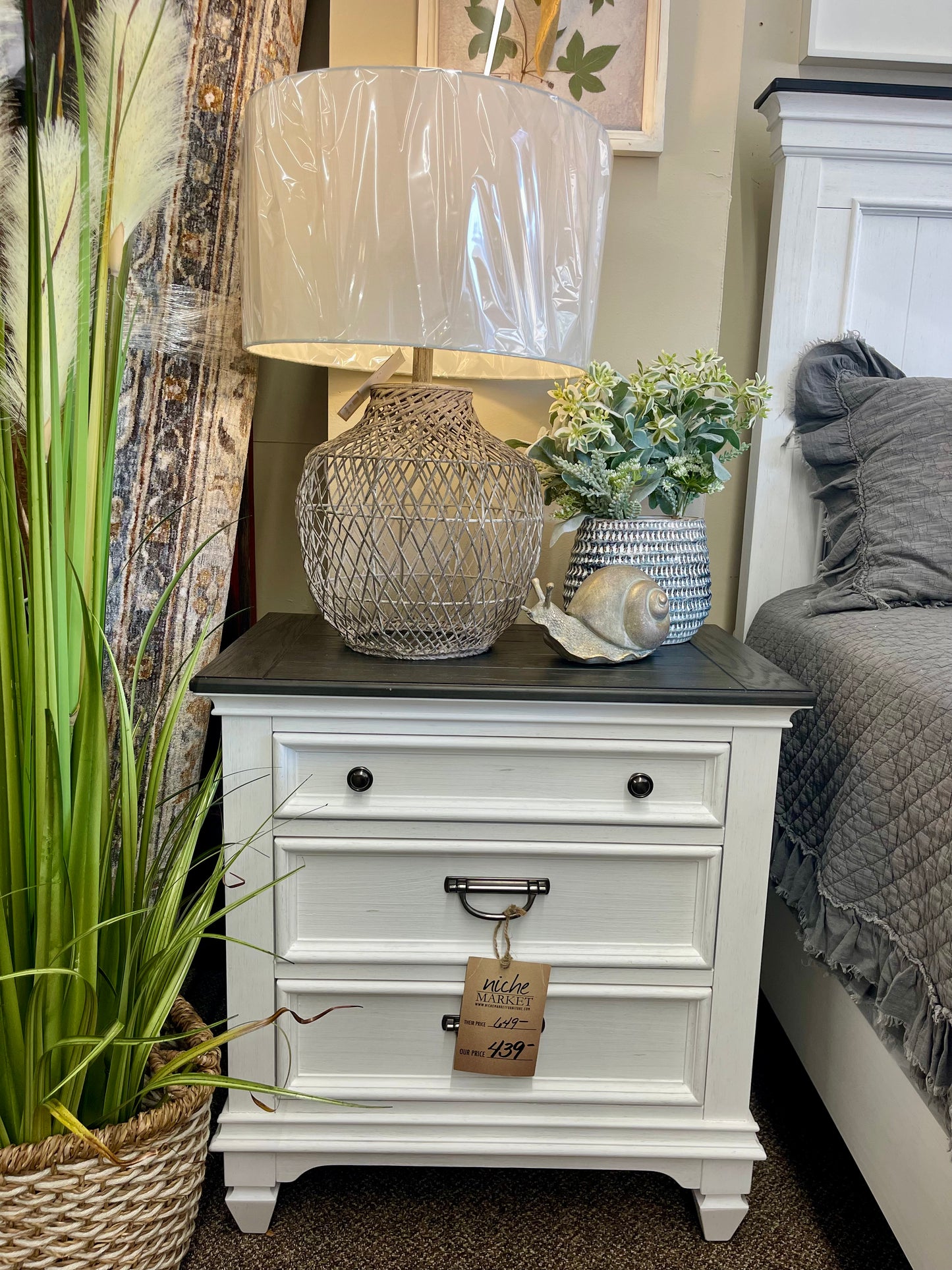 Allyson Park Nightstand w/Charge Station