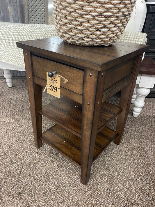 Lake House Oak Chair Side Table