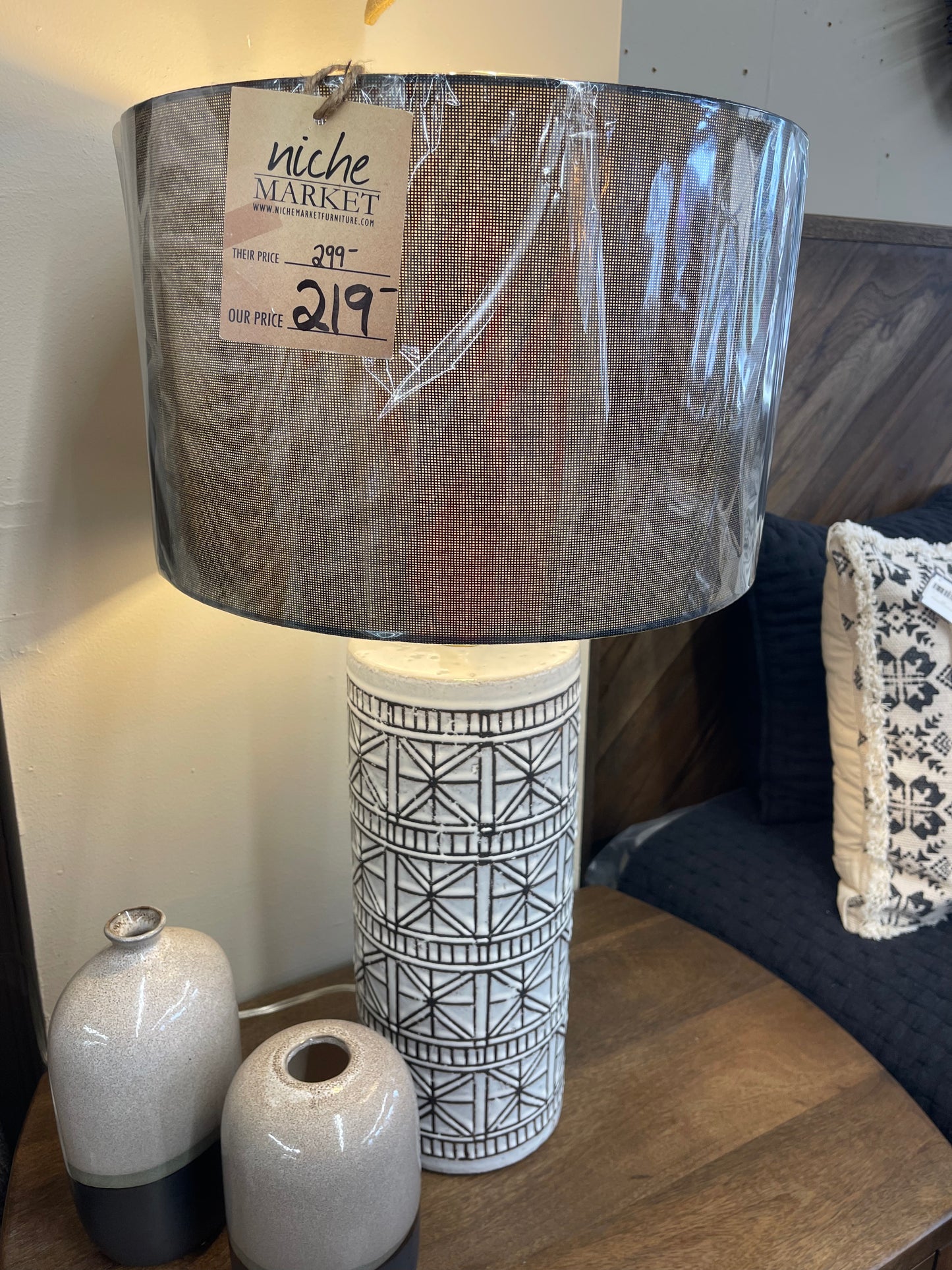 Nikki Table Lamp