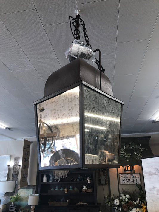 Reeves Pendant